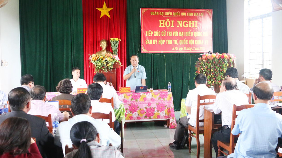 Quang cảnh buổi tiếp xúc cử tri tại xã Ia Phí, huyện Chư Păh. Ảnh: Quang Tấn Quang cảnh buổi tiếp xúc cử tri tại xã Ia Phí, huyện Chư Păh. Ảnh: Quang Tấn