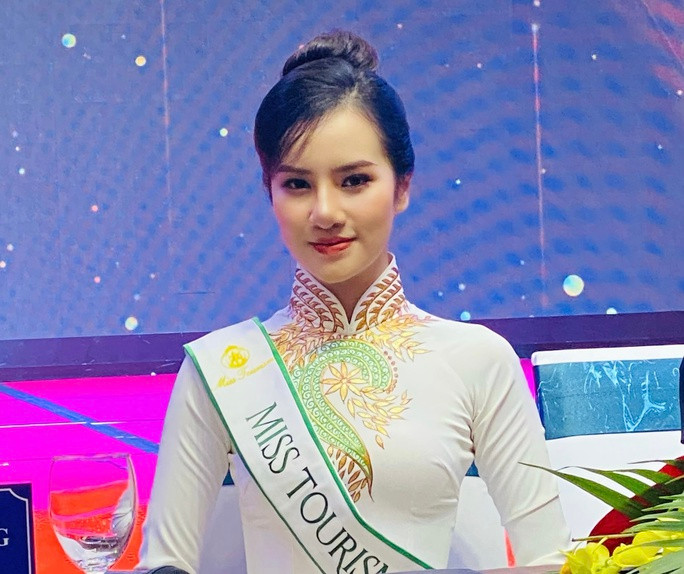 Á hậu Hương Ly đại diện Việt Nam thi Hoa hậu Du lịch thế giới 2022