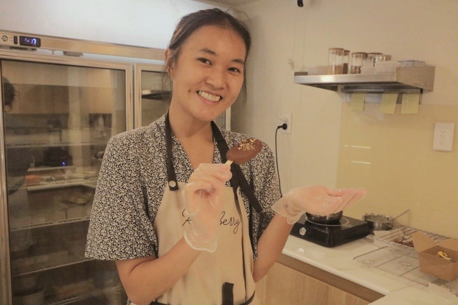 Anya Trần khởi nghiệp thành công với bánh kem thuần chay. Ảnh: Thượng Hải