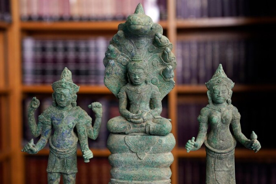 Một số cổ vật trao trả cho Campuchia. Ảnh nguồn Báo Thanh Niên