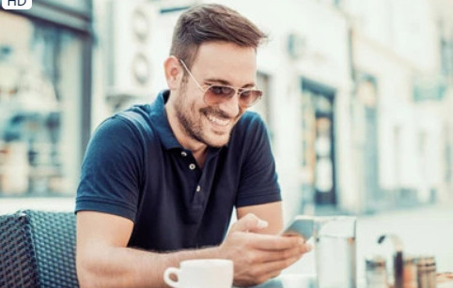 Nhiều chuyên gia khuyên chỉ nên uống cà phê khi mức cortisol thấp hơn - đó là từ 9 giờ 30 đến 11 giờ sáng, để đạt được những lợi ích năng lượng cao nhất và tránh cảm giác bồn chồn. Ảnh: Shutterstock