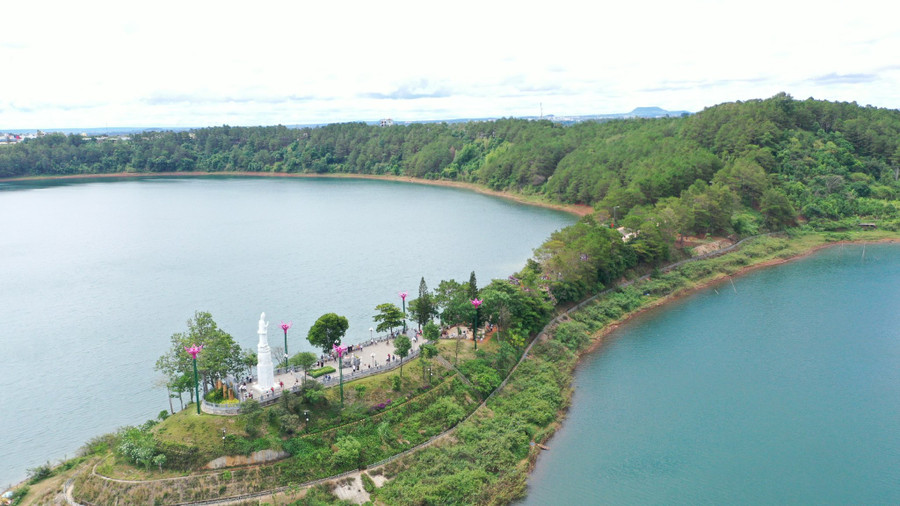 Khu danh lam thắng cảnh Biển Hồ hứa hẹn sẽ là điểm đến hấp dẫn cho du khách. Ảnh: Quang Tấn