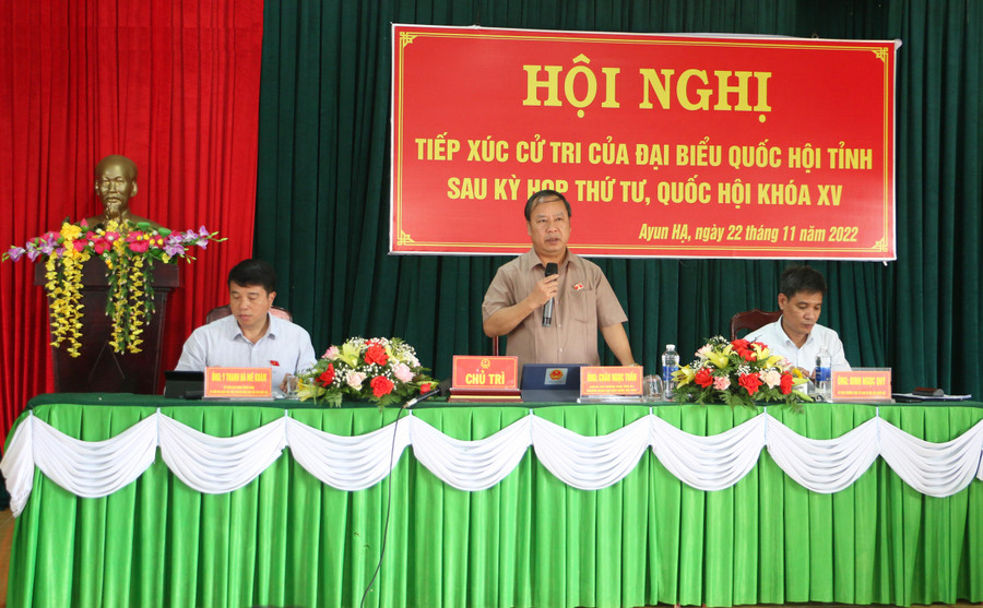 Trưởng đoàn đại biểu Quốc hội Châu Ngọc Tuấn phát biểu kết luận hội nghị. Ảnh: Quang Tấn