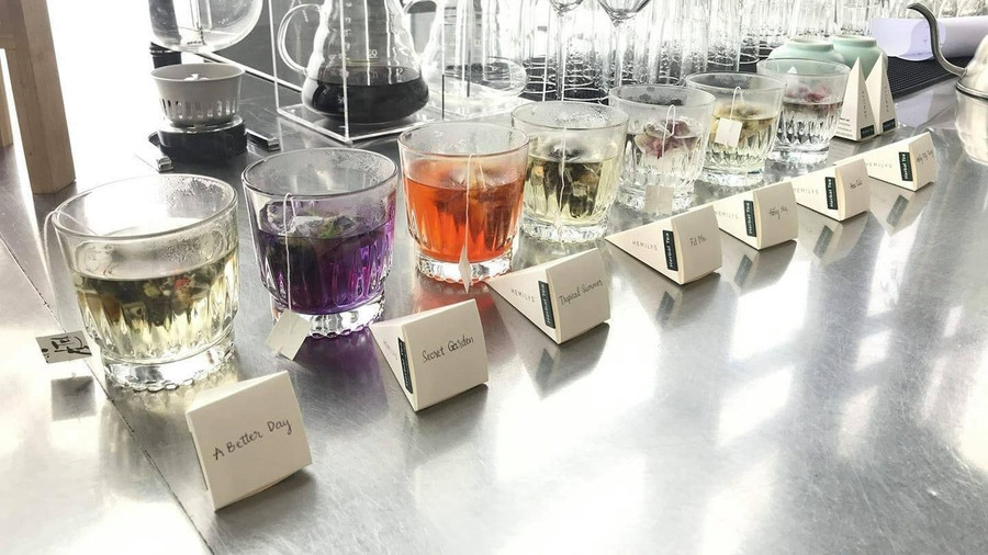 Mỗi một vị trà là quá trình thử nghiệm hết sức công phu của chị Ngân. Ảnh: NVCC