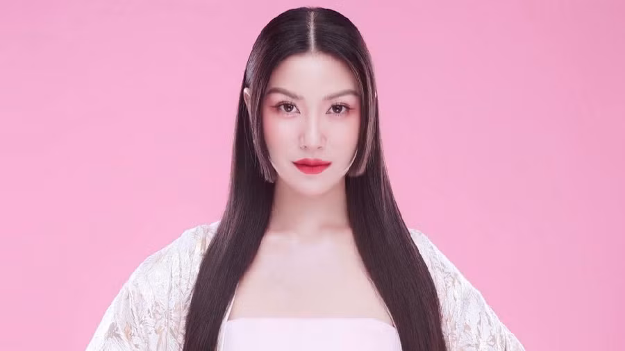 Tạo hình của Á hậu Thúy Vân trong MV thứ hai vừa ra mắt. Ảnh: NVCC