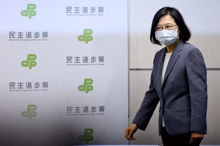 Bà Thái Anh Văn tại cuộc họp báo ngày 26.11. Ảnh REUTERS