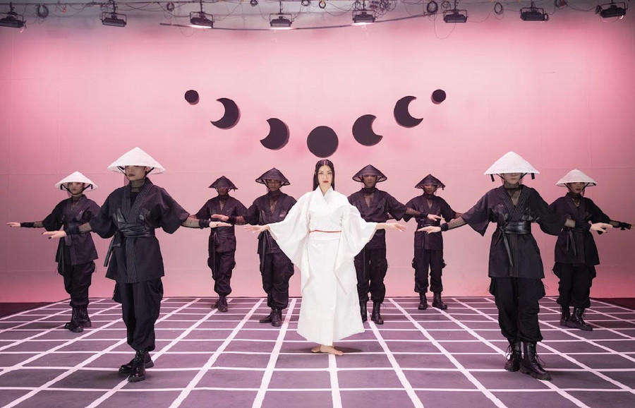 MV mới của Thúy Vân mang màu sắc văn hóa Nhật Bản. Ảnh: NVCC