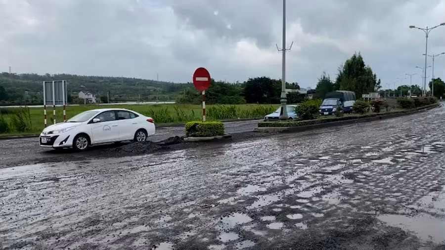 Các phương tiện lưu thông qua tuyến quốc lộ như 