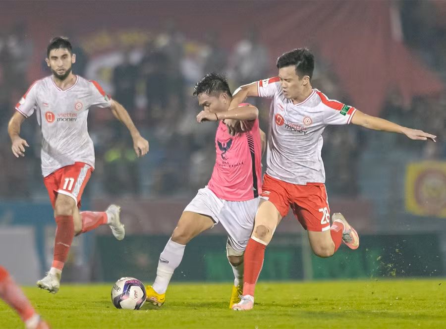 Sân chơi V.League sẽ được nâng tầm trong giai đoạn tới. Ảnh: VPF