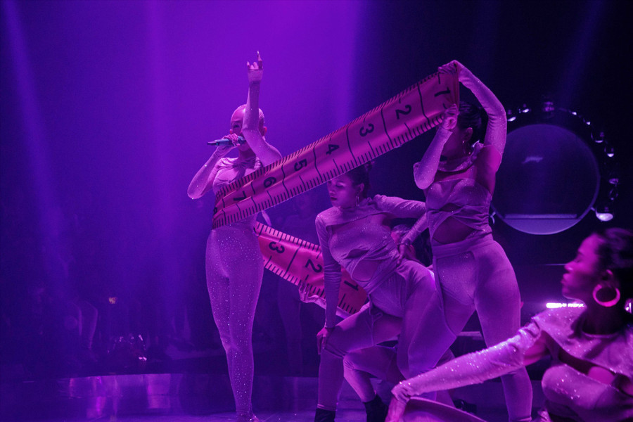 Về phần âm nhạc, Cong được “thành hình” bởi đội ngũ sản xuất âm nhạc có tiếng như: Mew Amazing, Touliver, Hứa Kim Tuyền, Tín Lê. Về phần âm nhạc, Cong được “thành hình” bởi đội ngũ sản xuất âm nhạc có tiếng như: Mew Amazing, Touliver, Hứa Kim Tuyền, Tín Lê.