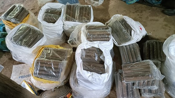 Số thuốc nổ thu được tại các địa điểm lên đến 1 tấn Số thuốc nổ thu được tại các địa điểm lên đến 1 tấn