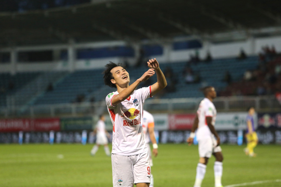 Văn Toàn cùng đồng đội đã phải dừng bước ở vòng bán kết. Ảnh: Văn Ngọc