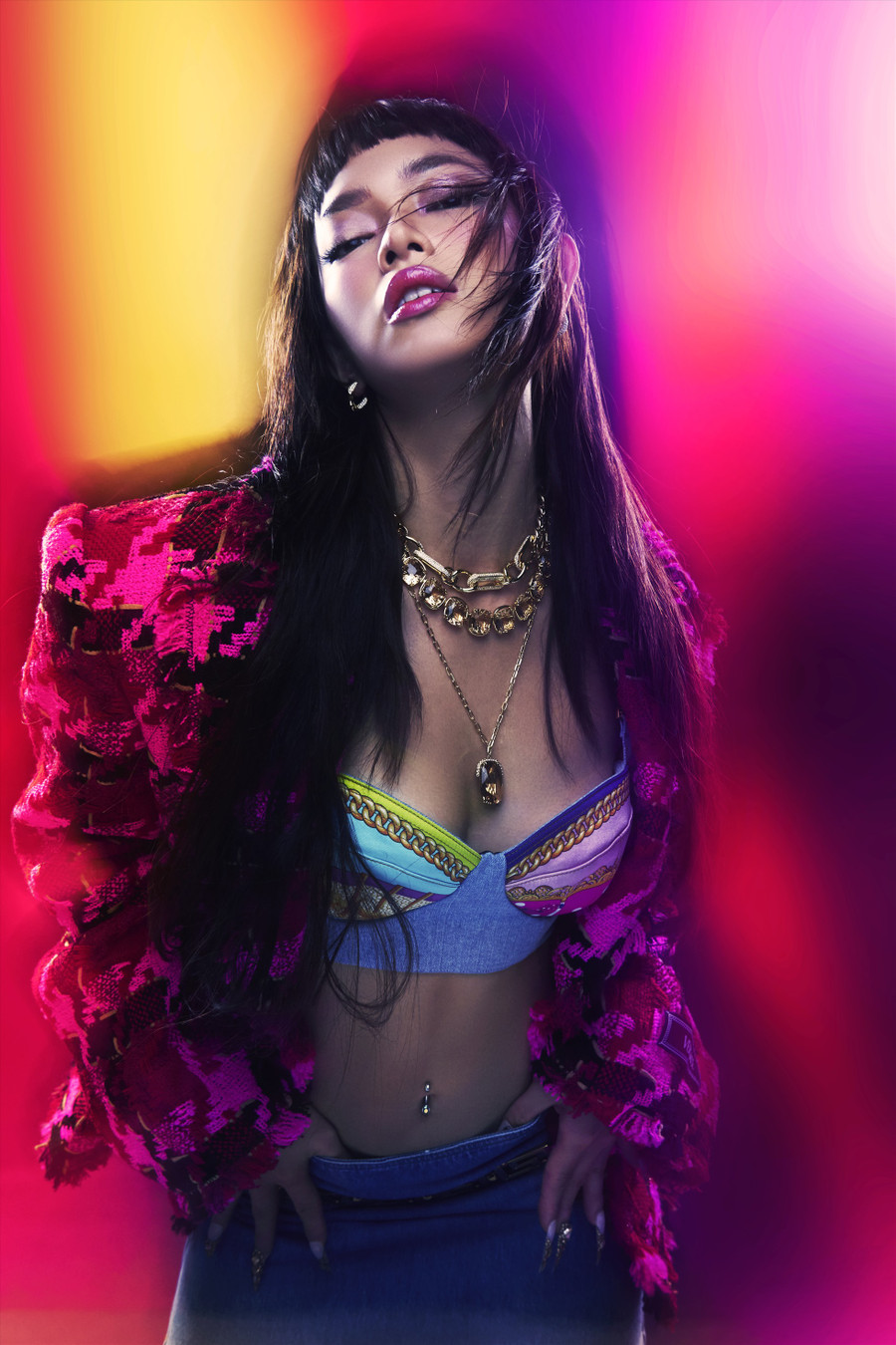 Châu Bùi đón tuổi mới với bộ ảnh độc đáo. Ảnh: NSCC