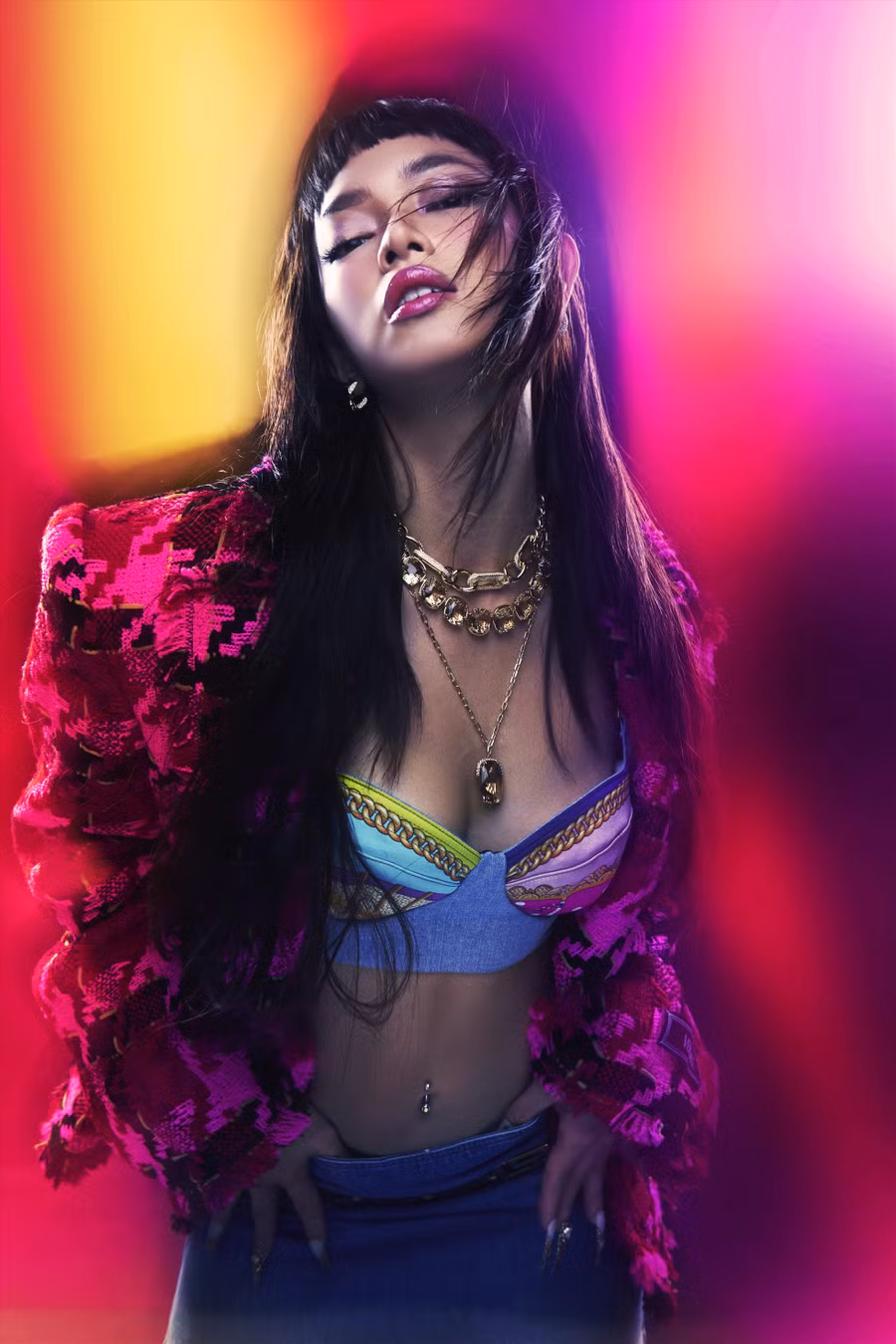 Châu Bùi đón tuổi mới với bộ ảnh độc đáo. Ảnh: NSCC