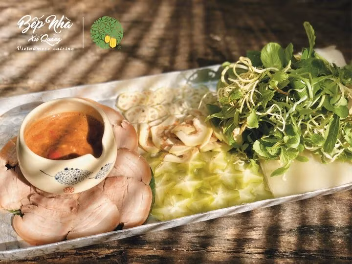  Mắm nhum có thể dùng ăn kèm với nhiều món ăn khác nhau Ảnh: Bếp nhà xứ Quảng