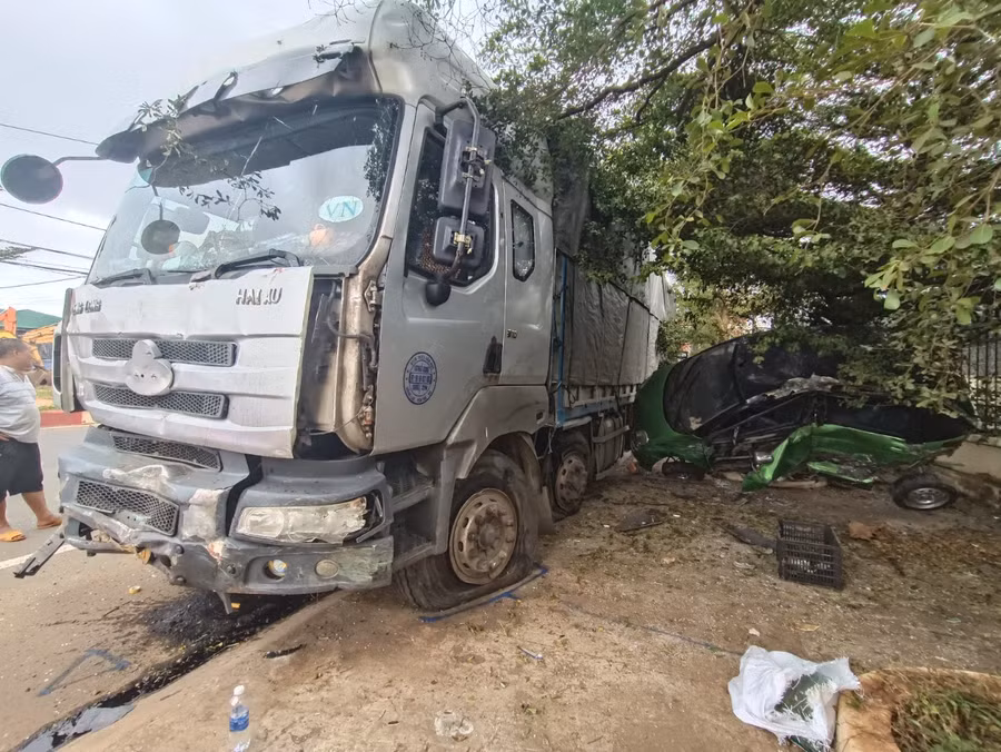 Hiện trường vụ tai nạn.Ảnh: R'Ô HOK