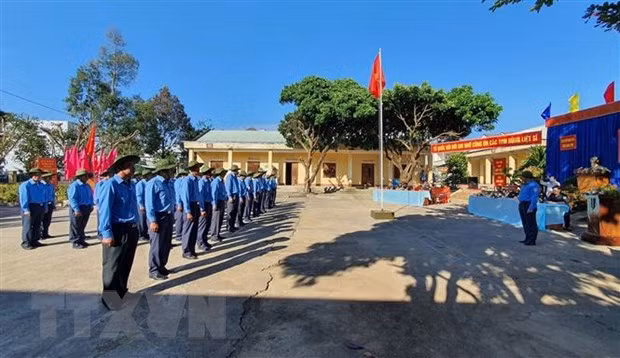 Đội K53 làm lễ xuất quân tìm kiếm, quy tập hài cốt liệt sỹ hy sinh tại Lào và Campuchia. Ảnh: Cao Nguyên/TTXVN)