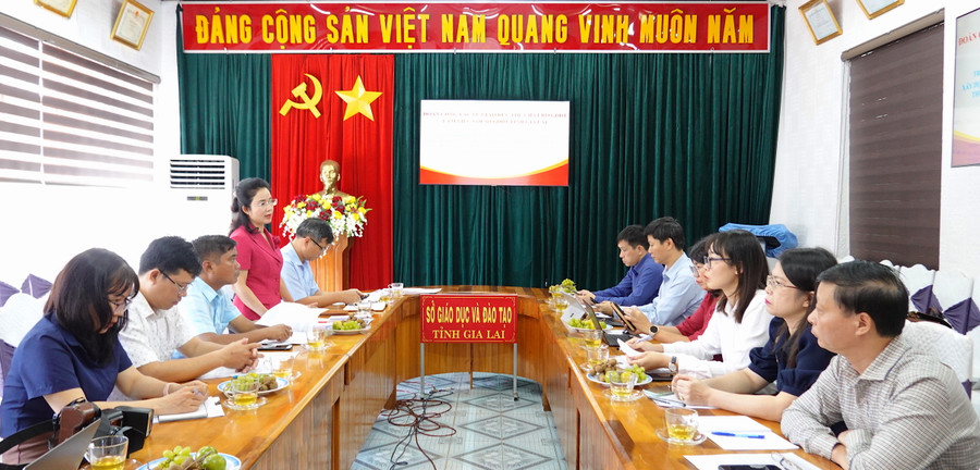 Quang cảnh buổi làm việc. Ảnh: Mộc Trà