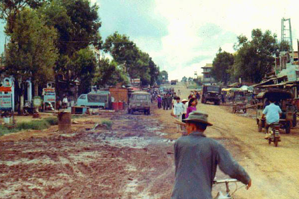 Một góc đường Hai Bà Trưng trước đây. Ảnh: Internet Đường Hai Bà Trưng ngày xưa. Ảnh: Internet