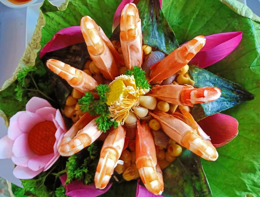 Một món ăn được chế biến từ tôm và muối Bạc Liêu. Ảnh: T.N Một món ăn được chế biến từ tôm và muối Bạc Liêu