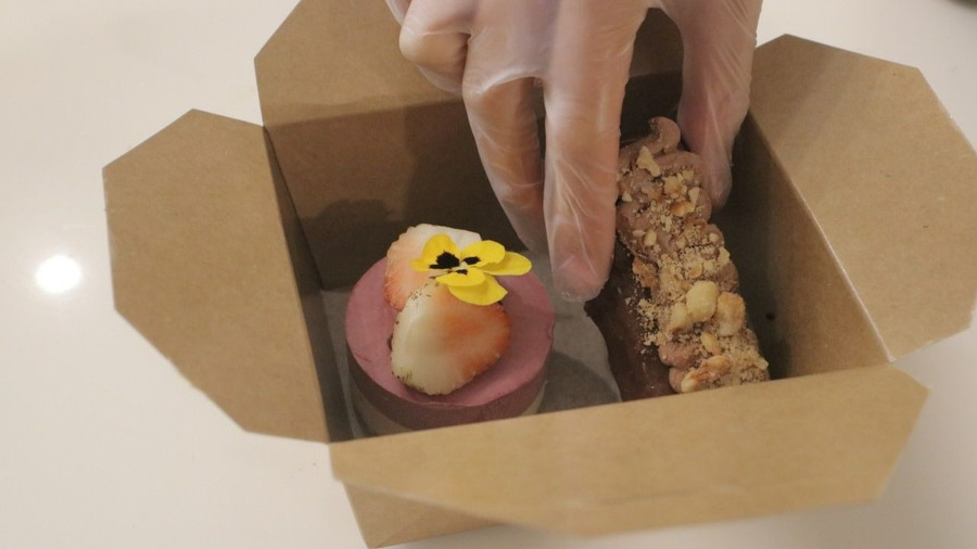 Những chiếc bánh thuần chay không khác bánh kem truyền thống. Ảnh: Thượng Hải