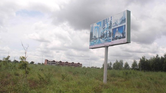 Tình trạng quy hoạch treo và dự án treo tồn tại nhiều năm qua đã làm lãng phí nguồn lực đất đai Tình trạng quy hoạch treo và dự án treo tồn tại nhiều năm qua đã làm lãng phí nguồn lực đất đai