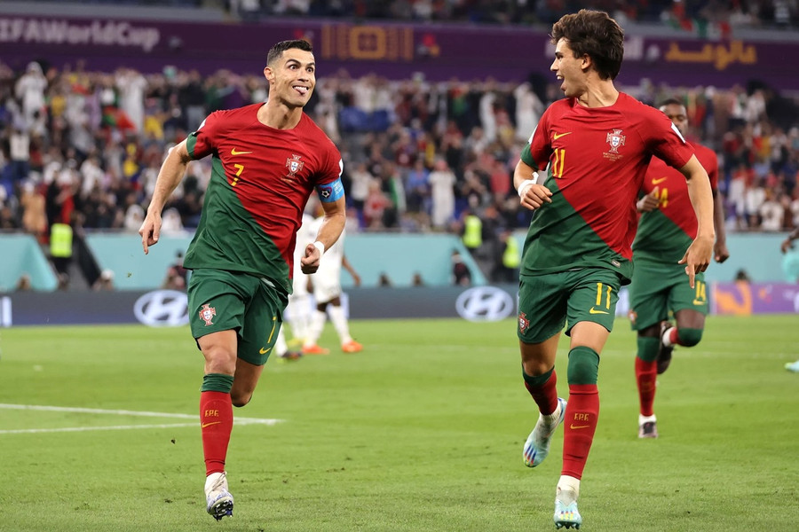 Ronaldo đi vào lịch sử với tư cách là cầu thủ đầu tiên ghi bàn ở năm kỳ World Cup. Ảnh: FIFA