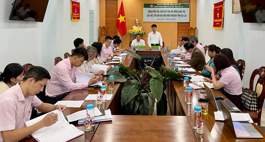 Quang cảnh buổi làm việc. Ảnh: Vũ Thảo Quang cảnh buổi làm việc. Ảnh: Vũ Thảo