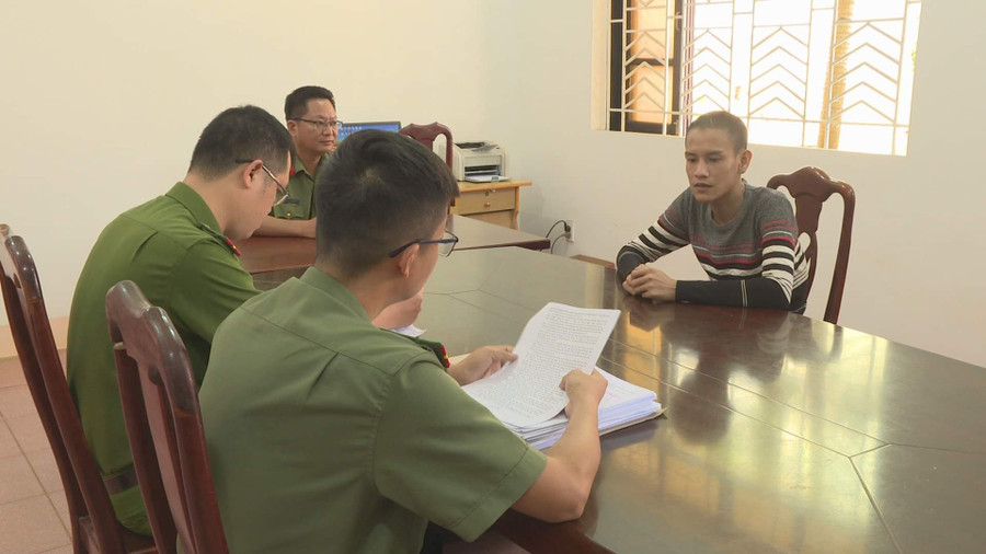 Bị can Phan Thành Hiếu tại cơ quan công an. Ảnh: Công an cung cấp Bị can Phan Thành Hiếu tại cơ quan công an. Ảnh: Công an cung cấp
