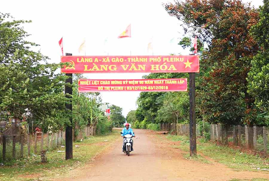 Diện mạo của làng A (xã Gào, TP. Pleiku) đổi thay nhờ thực hiện chương trình NTM. Ảnh: Ngọc Sang Diện mạo của làng A (xã Gào) đổi thay nhờ thực hiện chương trình NTM. Ảnh: Ngọc Sang