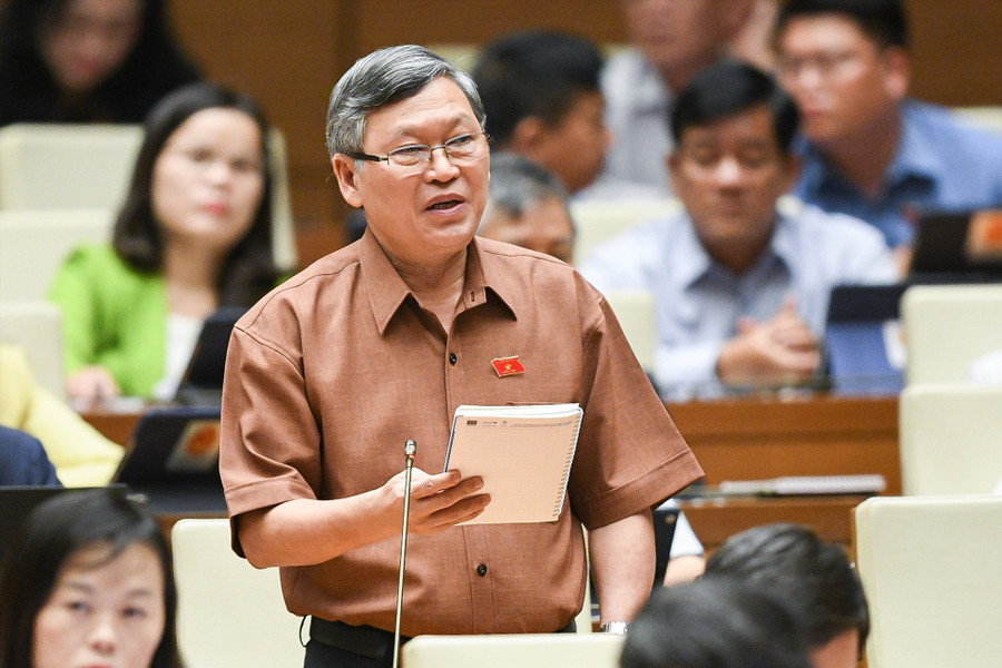  Đại biểu Tô Văn Tám.