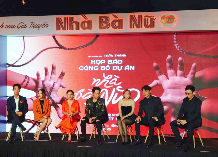 Nam diễn viên đảm nhận vai trò đạo diễn cho phim điện ảnh thứ 2. Ảnh: CMH Nam diễn viên đảm nhận vai trò đạo diễn cho phim điện ảnh thứ 2. Ảnh: CMH