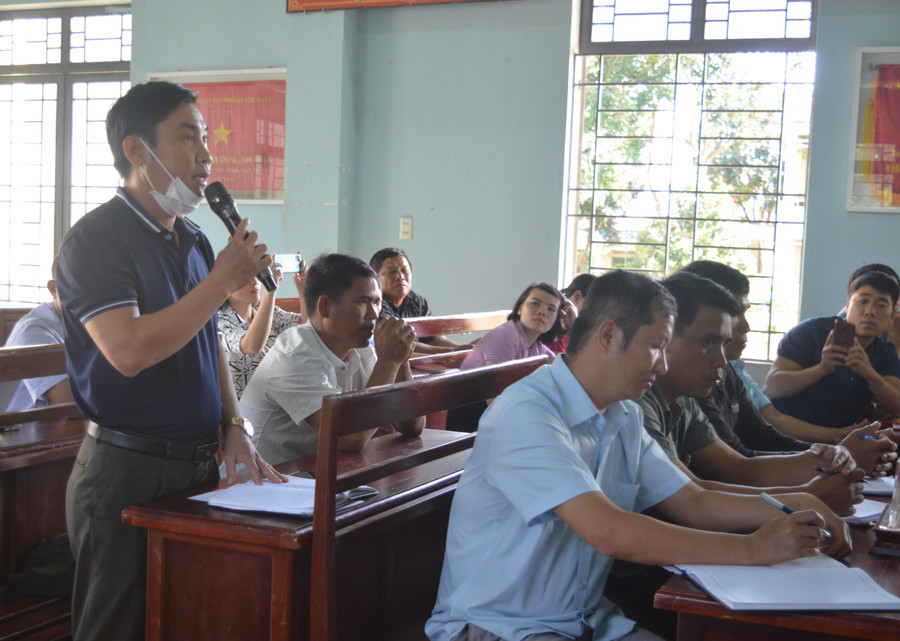 Cử tri Hồ Bá Quang, thôn Nông Trường, xã Ia Glai nêu ý kiến. Ảnh: Anh Huy