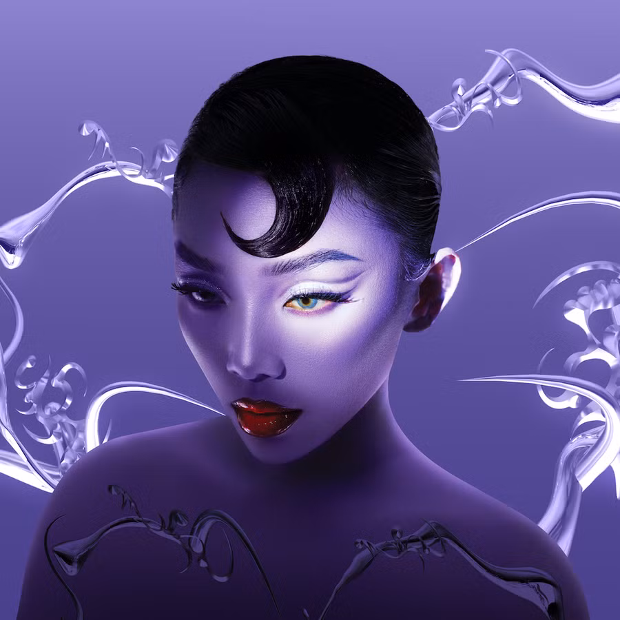 Ngay từ cái tên, album Cong đã để lại ấn tượng bởi sự ngắn gọn, súc tích và có phần cợt nhả, bông đùa. Cong là từ ngữ đầu tiên “nảy” ra khi nữ ca sĩ lựa chọn tên gọi cho một dự án nói về những khía cạnh khác nhau của một người phụ nữ.