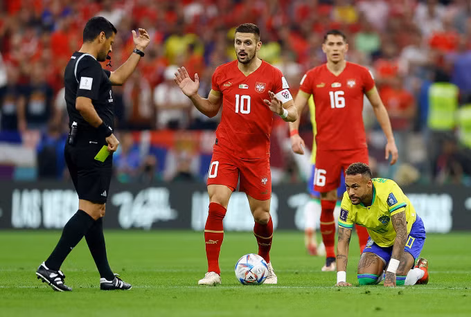 Các cầu thủ Serbia không thể kiềm tỏa các ngôi sao của đội tuyển Brazil Ảnh: FIFA
