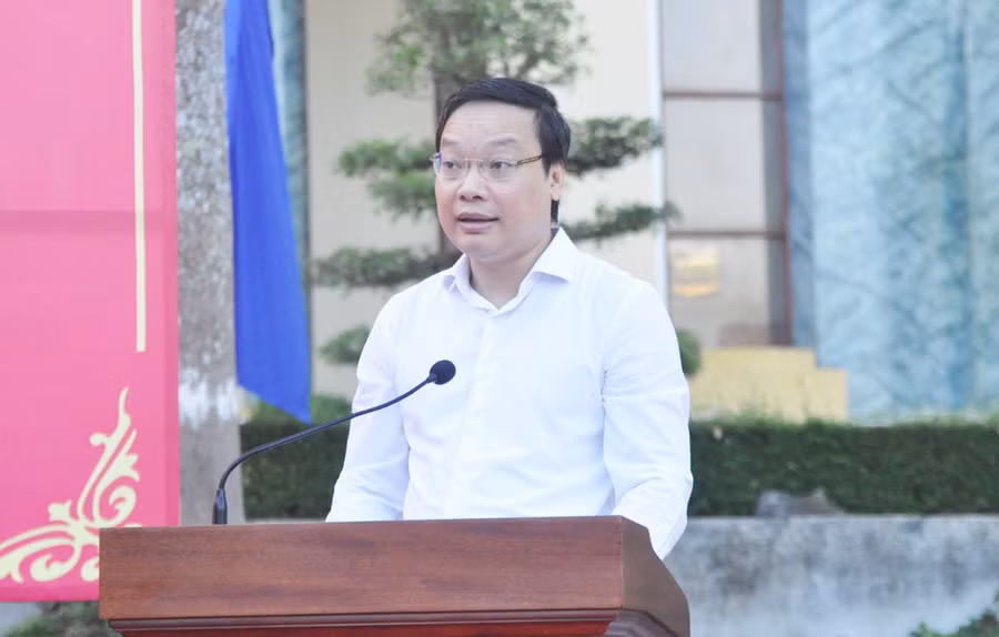 Chủ tịch UBND tỉnh Trương Hải Long phát biểu tại buổi lễ. Ảnh: R'Ô HOK