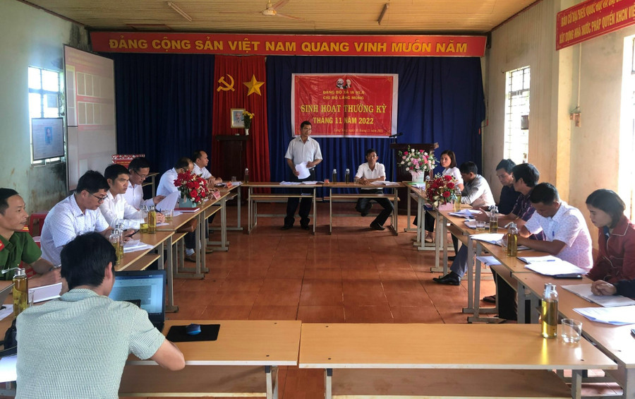 Quang cảnh buổi sinh hoạt chi bộ. Ảnh: Anh Huy