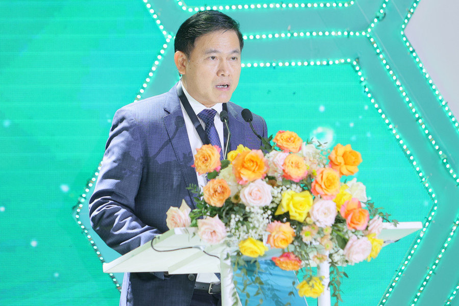 Ông Trần Anh Tú trúng cử chức danh Phó chủ tịch phụ trách chuyên môn. Ảnh: Hoàng Quân Ông Trần Anh Tú trúng cử chức danh Phó chủ tịch phụ trách chuyên môn. Ảnh: Hoàng Quân