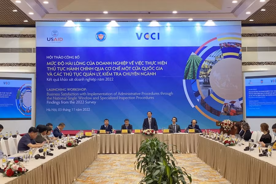 Quang cảnh buổi công bố