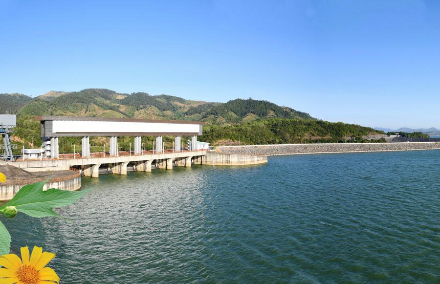 Công trình đập chứa nước Thủy điện Ia Ly