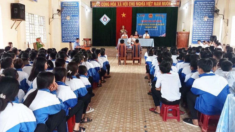 Quang cảnh phiên tòa gia đình. Ảnh: Hà Duyệt