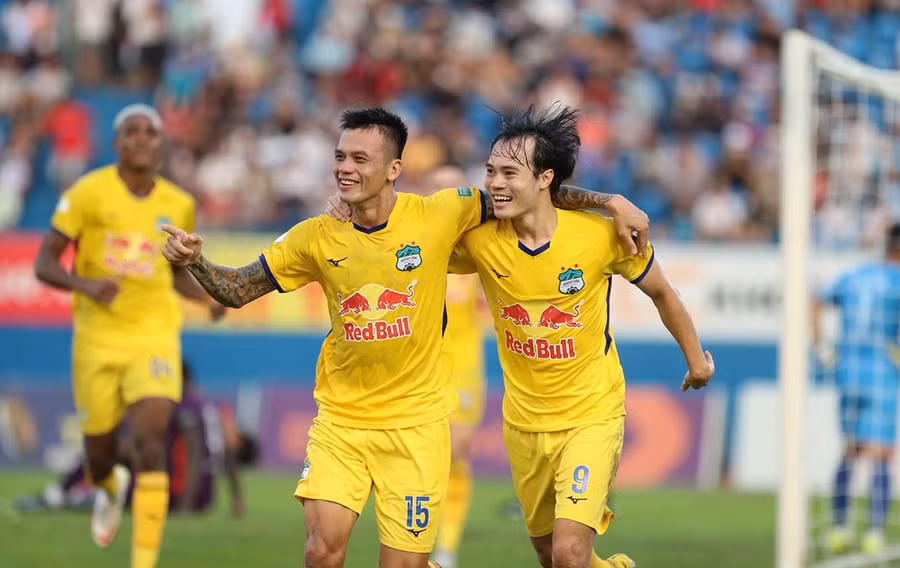  Một chiến thắng có thể giúp HAGL chiếm vị trí thứ 5 của Sông Lam Nghệ An. Ảnh: Lê Văn Ngọc