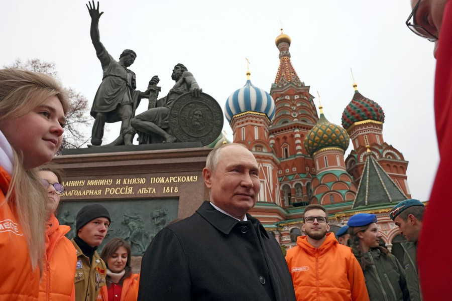 Tổng thống Nga Vladimir Putin dự lễ kỷ niệm "Ngày thống nhất dân tộc" tại Quảng trường Đỏ, ngày 4.11.2022. Ảnh: Kremlin Tổng thống Nga Vladimir Putin dự lễ kỷ niệm