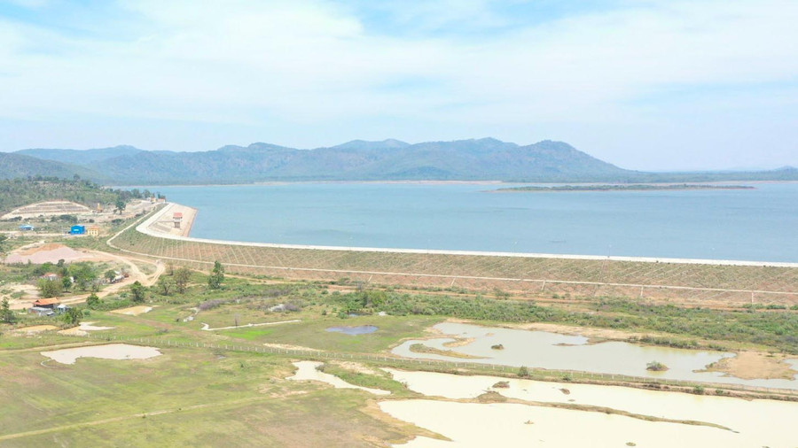 Công trình thủy lợi Ia Mơr (huyện Chư Prông) tuy đã hoàn thành và đưa vào sử dụng nhưng do không có vùng tưới nên chưa phát huy hết năng lực. Ảnh: Quang Tấn