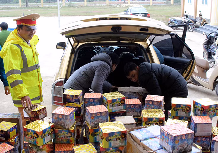 Tình trạng vận chuyển pháo nổ có chiều hướng gia tăng và diễn biến phức tạp