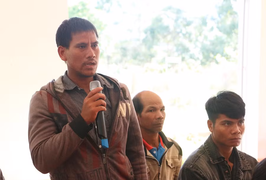 Cử tri Jit (làng Tul Đoa, xã Đak Sơmei, huyện Đak Đoa) có nhiều kiến nghị gửi đến đoàn đại biểu Quốc hội tỉnh. Ảnh: Quang Tấn