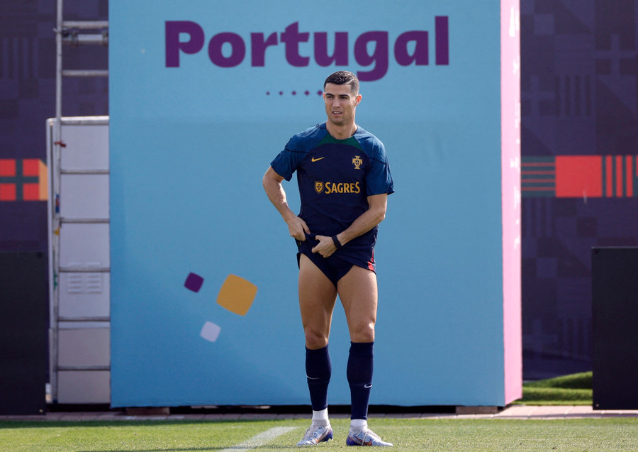 Ronaldo đang tập trung cùng tuyển Bồ Đào Nha tham dự World Cup 2022. Ảnh: REUTERS