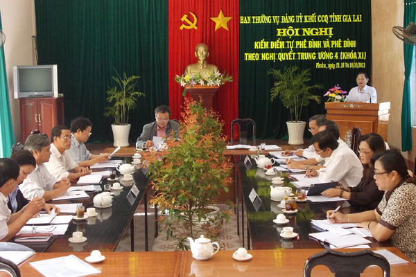 Hội nghị kiểm điểm tự phê bình và phê bình theo Nghị quyết Trung ương 4 (khóa XI) của Ban Thường vụ Đảng ủy Khối các Cơ quan tỉnh. Ảnh: Thanh Nhật