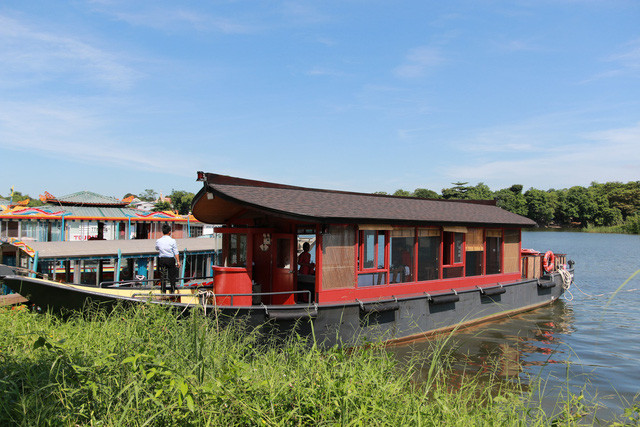 Dòng thuyền rồng thế hệ mới trên sông Hương có tên Nam Xuân