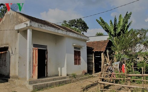 Ngôi nhà của gia đình cháu bé, nơi xảy ra sự việc xót xa (A.Ng).